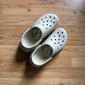 Crocs Classic Crush Clogs in Bone Size 7